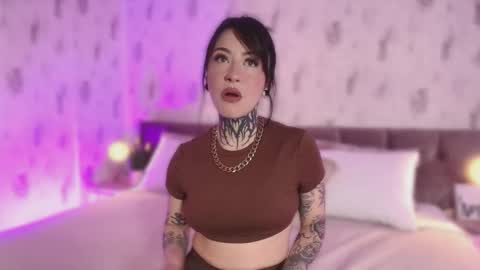 Scolw  online show from 10.02.25