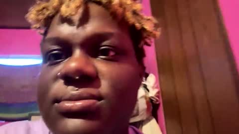 Snapshot of scorpiobama chatting on 10.26.25 scorpiobama online show from 10.26.25