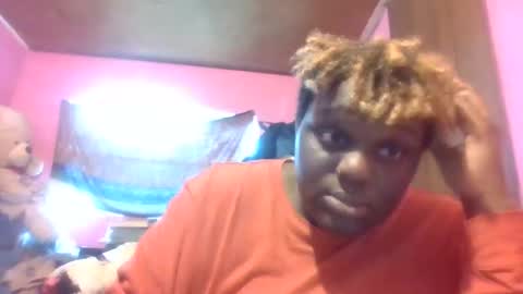 Snapshot of scorpiobama chatting on 10.27.25 scorpiobama online show from 10.27.25