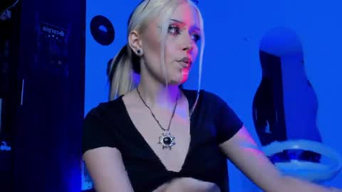 Snapshot of scorpiogoddesss chatting on 04.09.26 Goddess online show from 04.09.26
