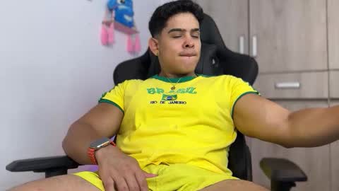 Andrew Flintt online show from 12.22.25