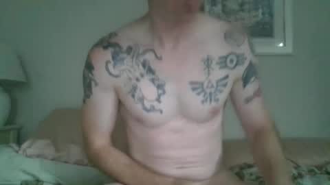 Snapshot of scottiehottie42 chatting on 09.17.25 scottiehottie42 online show from 09.17.25