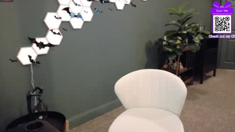 Snapshot of scout_has_fun chatting on 10.20.25 Scout has fun online show from 10.20.25