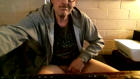 Snapshot of sdh69 chatting on 10.19.25 eating pussy sucking dick online show from 10.19.25