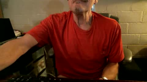 Snapshot of sdh69 chatting on 10.30.25 eating pussy sucking dick online show from 10.30.25