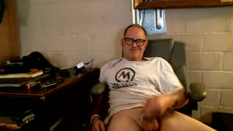 Snapshot of sdh69 chatting on 11.03.25 eating pussy sucking dick online show from 11.03.25