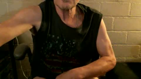 Snapshot of sdh69 chatting on 11.12.25 eating pussy sucking dick online show from 11.12.25