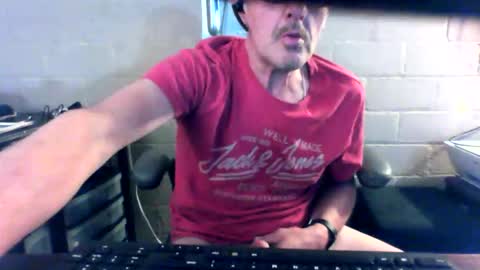 Snapshot of sdh69 chatting on 12.03.25 eating pussy sucking dick online show from 12.03.25