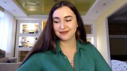 Elizabeth  online show from 01.03.25