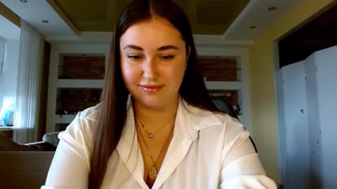 Elizabeth  online show from 09.30.25