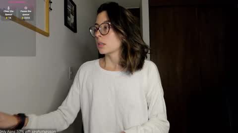 Aria Independent model online show from 12.18.25