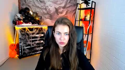 Snapshot of seajorji chatting on 10.19.25 Sea Jorji online show from 10.19.25