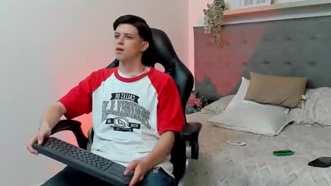 Snapshot of sebastamayo_ chatting on 02.26.26 SEBAS online show from 02.26.26