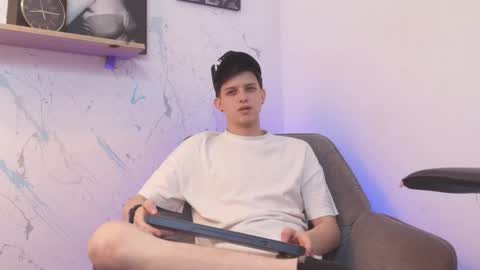 Snapshot of sebastamayo_ chatting on 03.03.26 SEBAS online show from 03.03.26