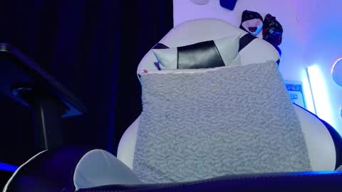 Snapshot of sebastian_025 chatting on 02.28.26 Sebastian online show from 02.28.26