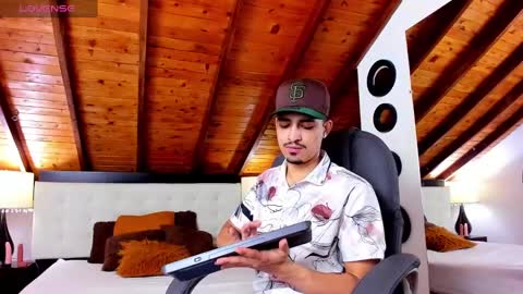 Sebastian Berne online show from 02.13.25