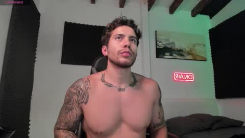 Lucian Sinclair online show from 12.04.25