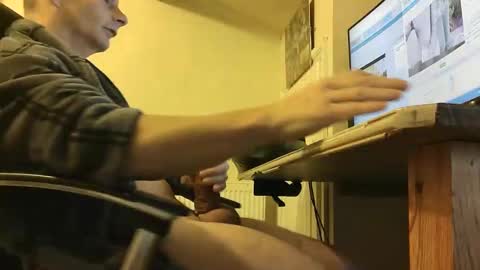 Snapshot of sebastianspalding450 chatting on 11.14.25 sebastianspalding450 online show from 11.14.25