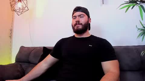 Snapshot of sebastianvilla__ chatting on 07.11.26 Instagram jeanpaulfit online show from 07.11.26
