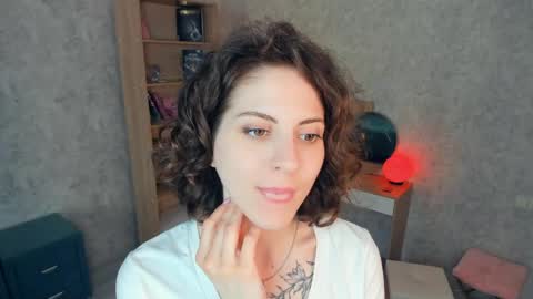 Snapshot of secret_des1res chatting on 05.17.26 Mia online show from 05.17.26