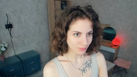 Snapshot of secret_des1res chatting on 05.25.26 Mia online show from 05.25.26