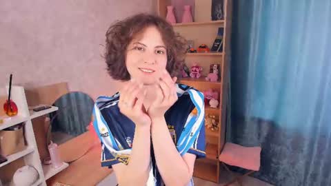 Mia online show from 07.06.26