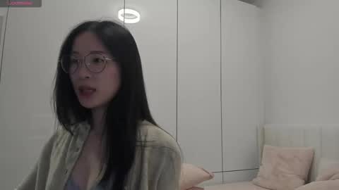 Snapshot of secretgirlfriendxo chatting on 11.29.25 Angela online show from 11.29.25