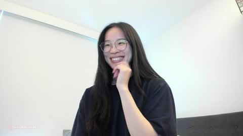 Snapshot of secretgirlfriendxo chatting on 05.09.26 Angela online show from 05.09.26