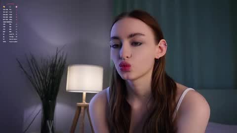 Snapshot of secrethustle chatting on 02.08.26 Lily online show from 02.08.26