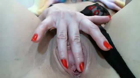 SecretLisa online show from 02.04.25