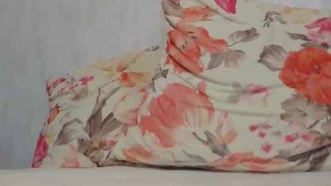 SecretLisa online show from 04.05.26