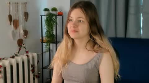 Snapshot of secrettier chatting on 04.25.26 secrettier online show from 04.25.26