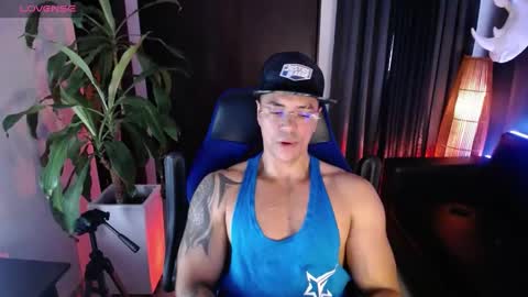 Snapshot of seddy_ chatting on 12.21.24 sed online show from 12.21.24