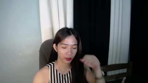 Snapshot of seductive_abia chatting on 02.05.25 JUST CALL ME ABIA online show from 02.05.25