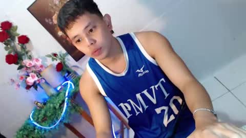 Snapshot of seductive_maxxx chatting on 06.22.26 Max online show from 06.22.26
