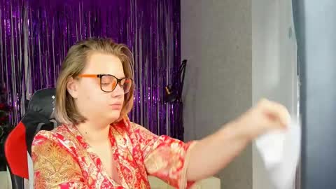 Snapshot of seductive_she_wolf chatting on 01.26.25 seductive_she_wolf online show from 01.26.25