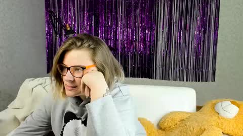 Snapshot of seductive_she_wolf chatting on 03.02.25 seductive_she_wolf online show from 03.02.25