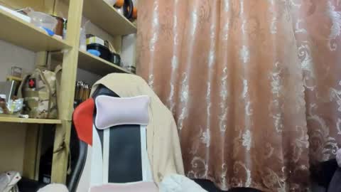 Snapshot of seductive_she_wolf chatting on 02.19.26 seductive_she_wolf online show from 02.19.26