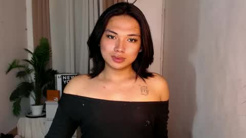 Snapshot of seductivedeluxe69 chatting on 05.12.26 Deluxe online show from 05.12.26