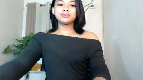 Snapshot of seductivedeluxe69 chatting on 05.18.26 Deluxe online show from 05.18.26