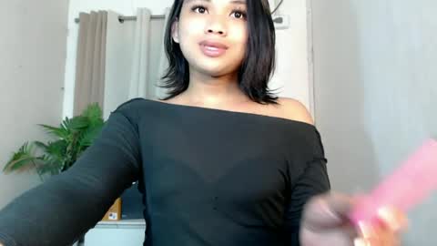 Snapshot of seductivedeluxe69 chatting on 05.19.26 Deluxe online show from 05.19.26