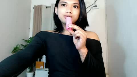 Snapshot of seductivedeluxe69 chatting on 05.21.26 Deluxe online show from 05.21.26
