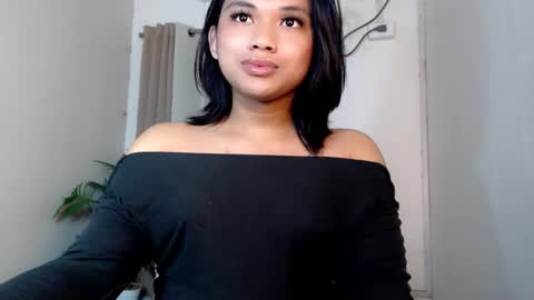 Snapshot of seductivedeluxe69 chatting on 05.23.26 Deluxe online show from 05.23.26