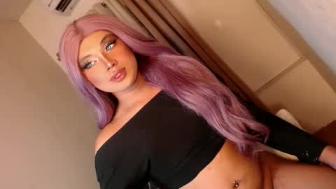 Snapshot of seductivedeluxe69 chatting on 06.01.26 Deluxe online show from 06.01.26