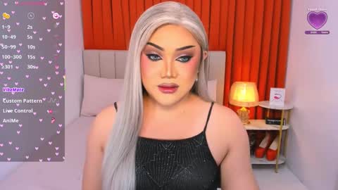 Natalie Mefford online show from 03.08.25