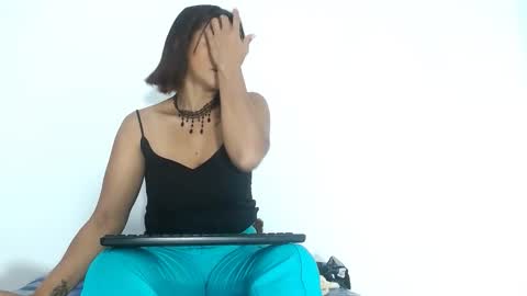 Estefany online show from 02.28.26