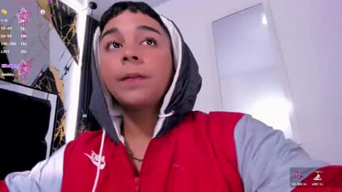 Snapshot of seductivo_jr chatting on 01.08.25 seductivo online show from 01.08.25