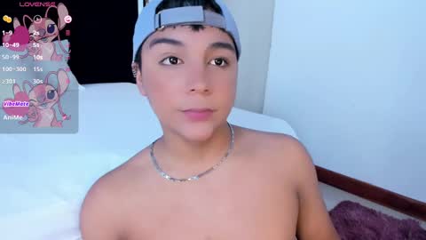 Snapshot of seductivo_jr chatting on 02.12.25 seductivo online show from 02.12.25