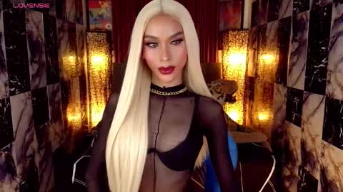 Snapshot of seductresskatarina chatting on 03.03.26 KATARINA LUST online show from 03.03.26