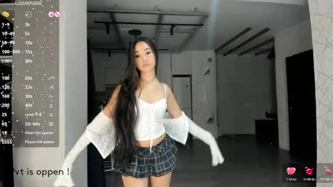 Akira Youri online show from 10.30.25